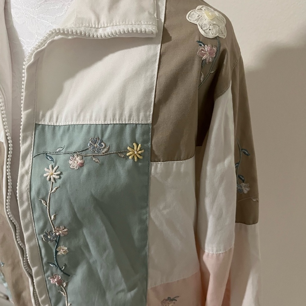 Vintage Multi-Coloured Patchwork Floral Embroider… - image 3